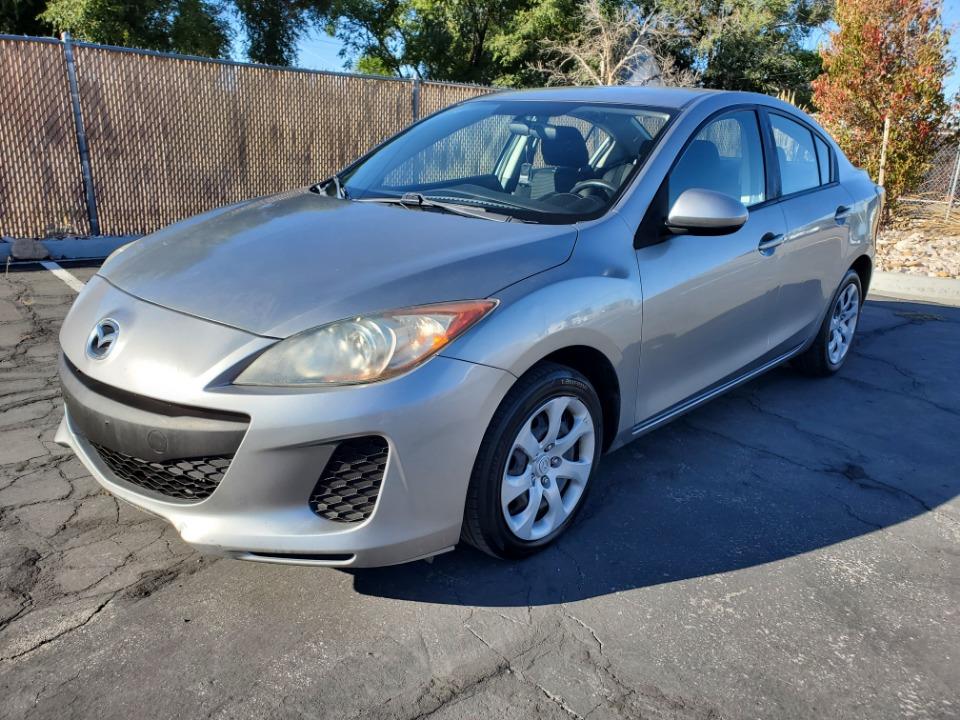 2013 Mazda MAZDA3 i SV