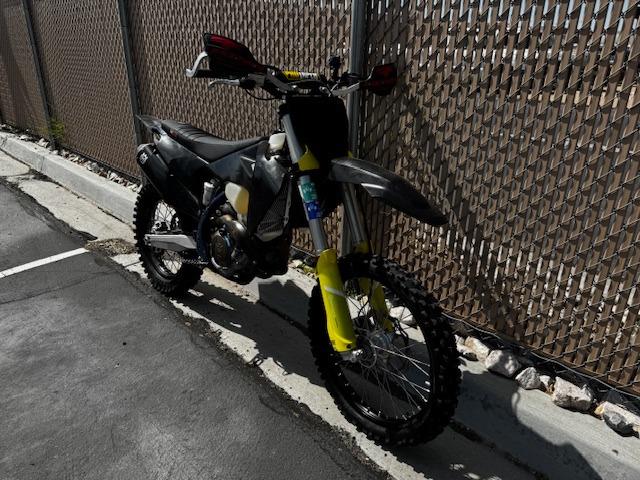 Vehicle Photograph