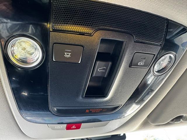 Vehicle Photograph