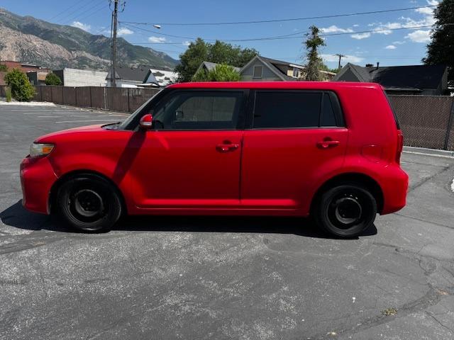 Vehicle Photograph