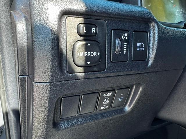 Vehicle Photograph