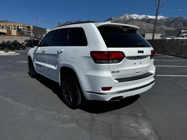 Vehicle Photograph