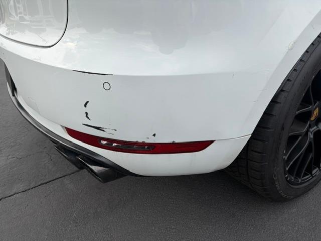 Vehicle Photograph