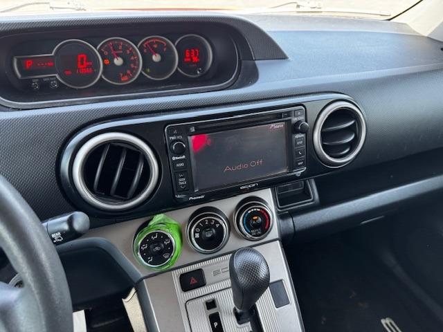 Vehicle Photograph