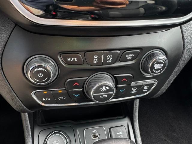 Vehicle Photograph