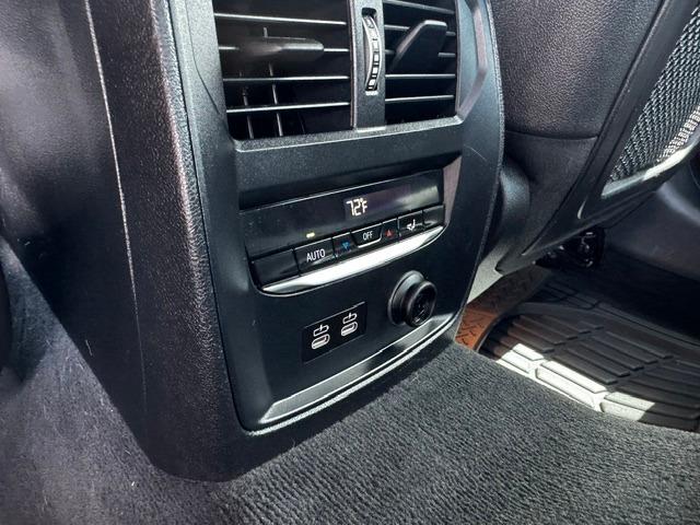 Vehicle Photograph