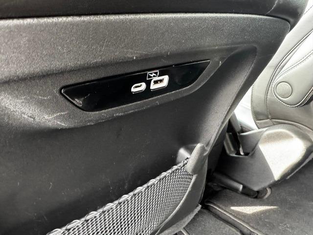 Vehicle Photograph