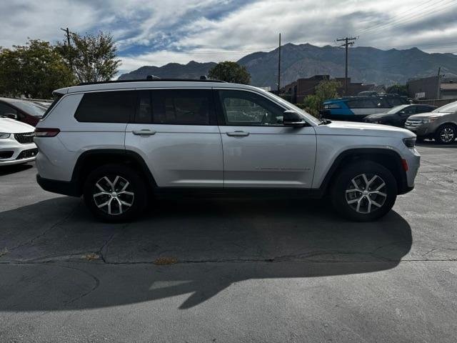 Vehicle Photograph