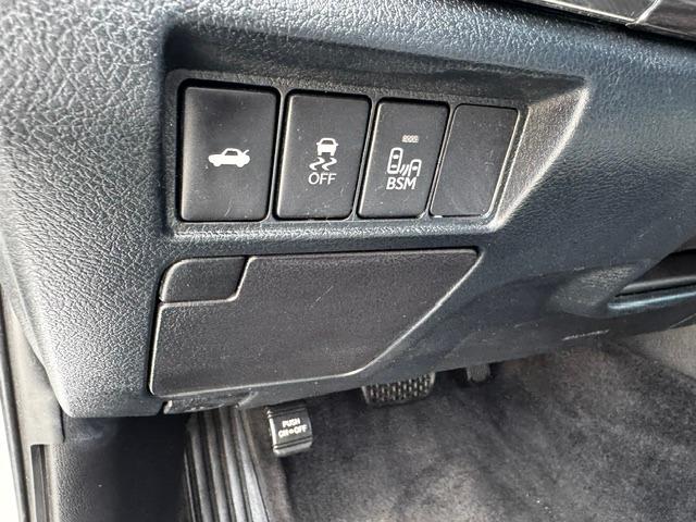 Vehicle Photograph