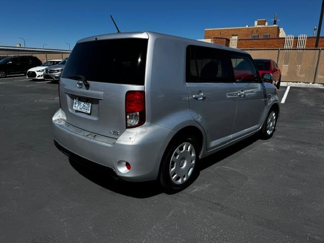 Vehicle Photograph