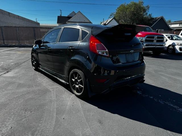 Vehicle Photograph