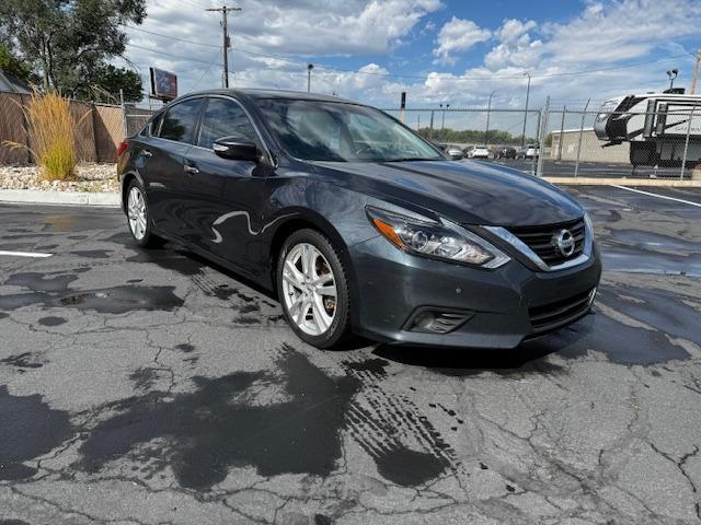 Vehicle Photograph