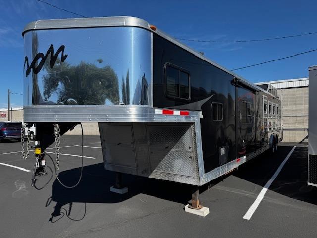Vehicle Photograph