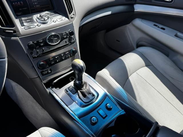 Vehicle Photograph
