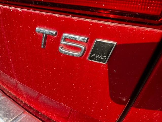 Vehicle Photograph