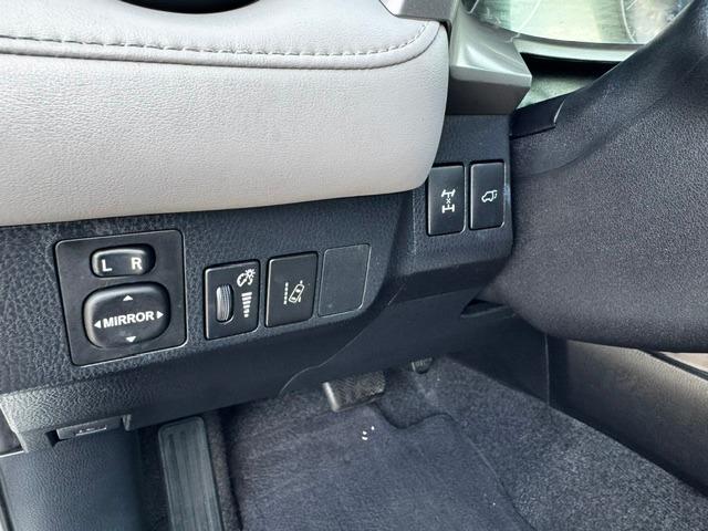 Vehicle Photograph